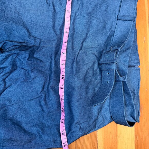 Vixen by Micheline Pitt Capri Pants in Faux Denim Size medium - Picture 3 of 12